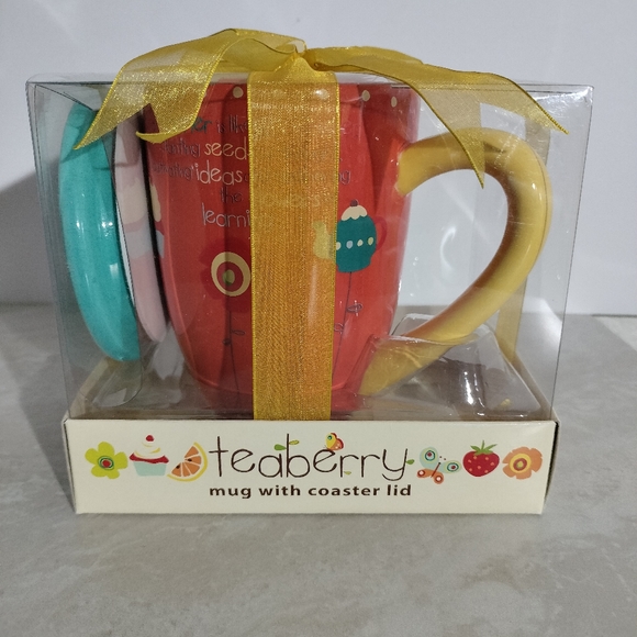 CR Gibson Lidded Sipper 17 oz Ceramic Mug Set Teaberry Design Teacher - Picture 3 of 5